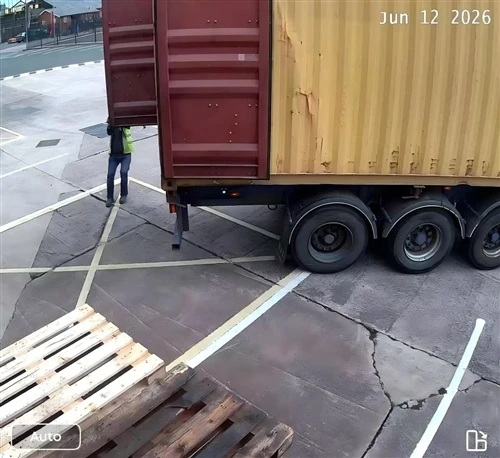 Xiasen Delivers 40HQ Furniture Order To UK, Showcasing Global Logistics Excel...